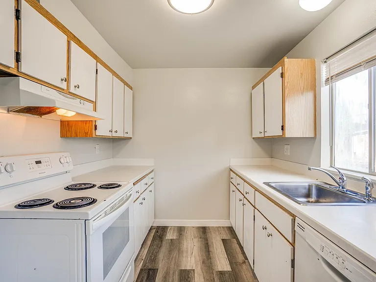 705 State Ave N #3 — Photo 3