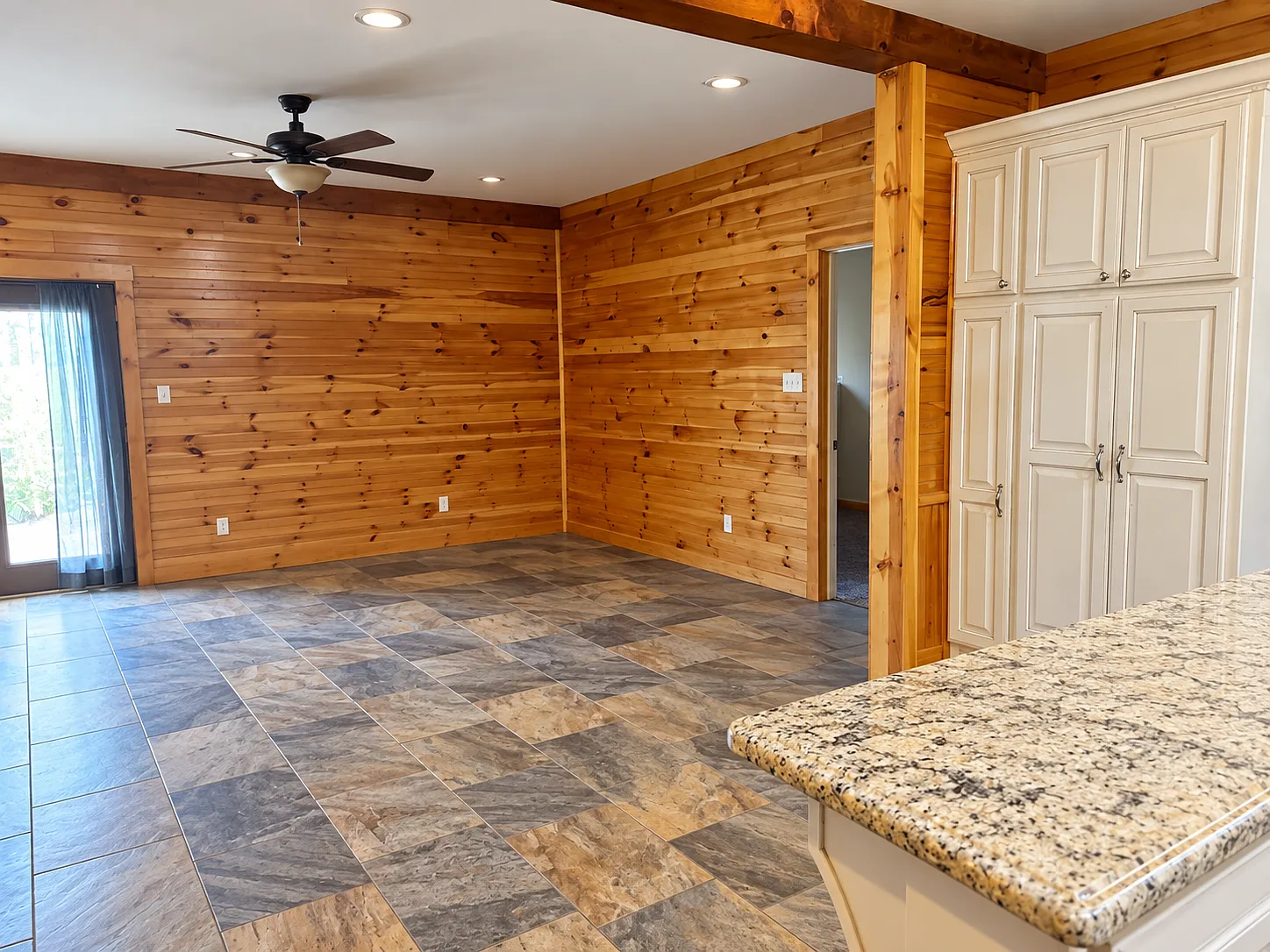 1095 Big Oaks Rd — Photo 2