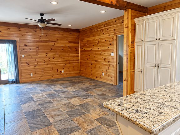 2nd image of 1095 Big Oaks Rd