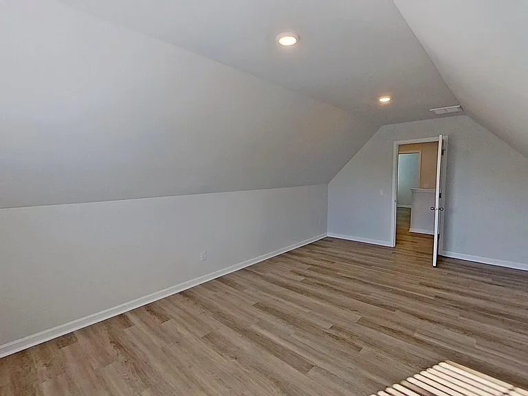 1095 Hanson Dr — Photo 23