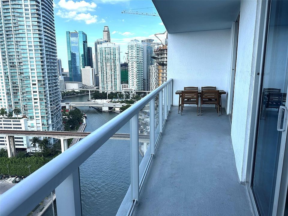1st image of 185 SW 7th St #20