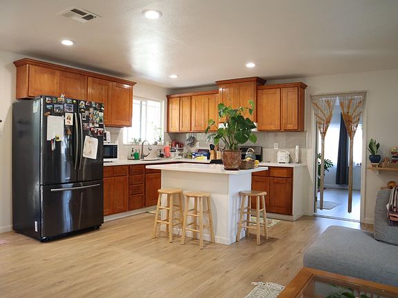 4th image of 510 Saddlebrook Dr #106