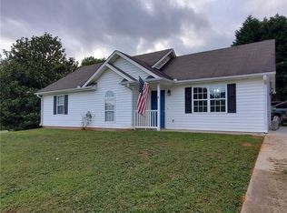 15 Grove Ln, Temple, GA 30179