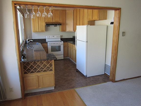 2nd image of 579 Corbett Ave