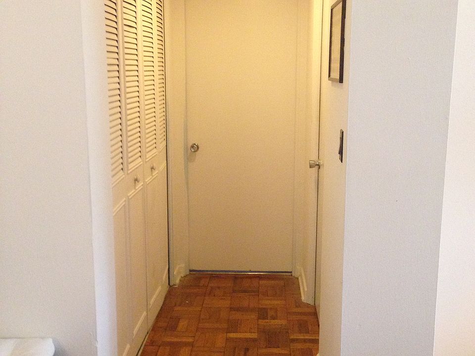 1st image of 300 N Knowles Ave APT 206