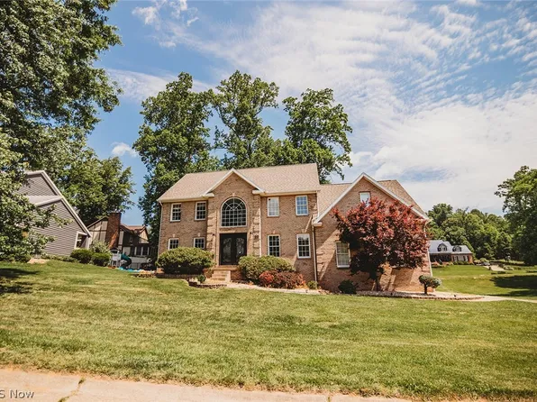 5123 Glenbrook Dr, Vienna, WV 26105