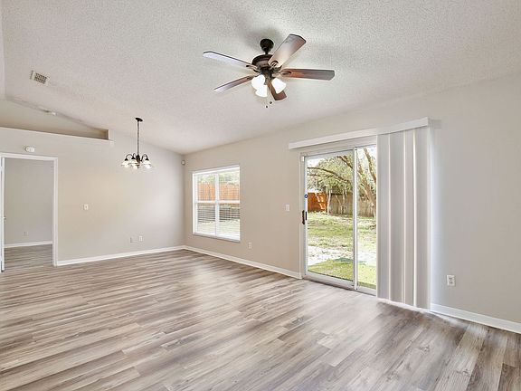 3rd image of 10819 Siena Dr