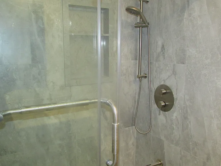 24A Roncesvalles Ave #3 — Photo 9