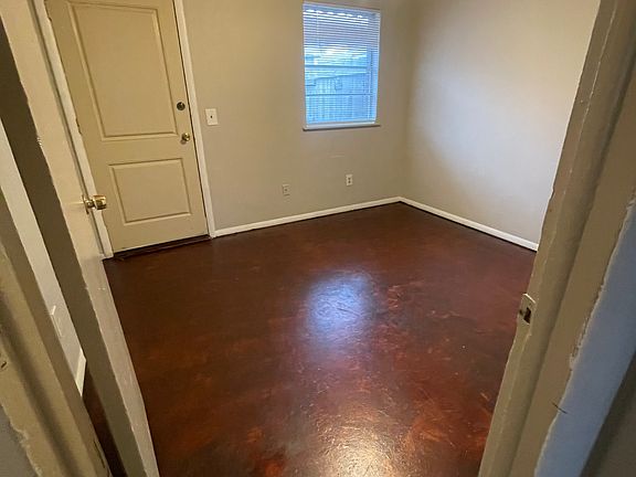 5th image of 1107 N Carol Ln APT D