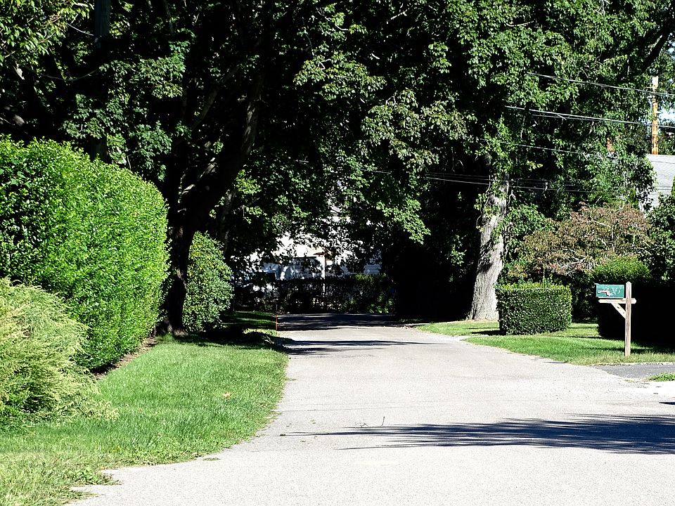 2nd image of 14 Barsdis Ln