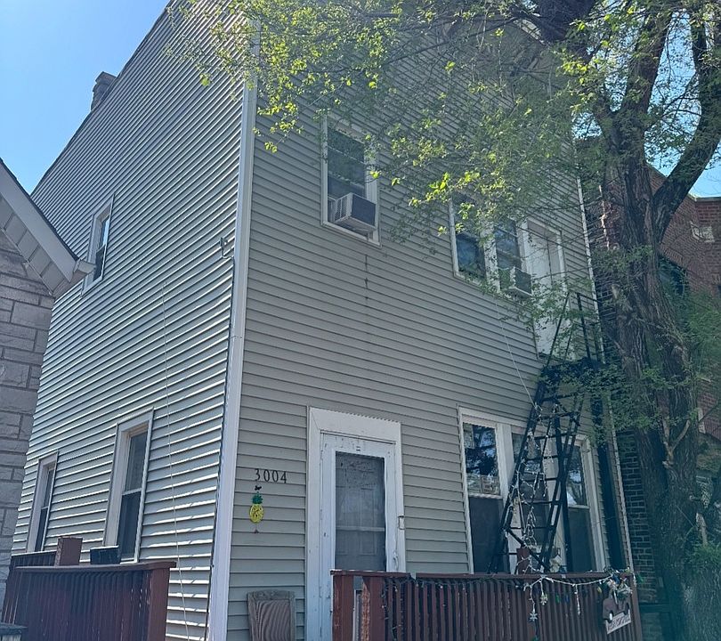 2nd image of 3004 S Loomis St