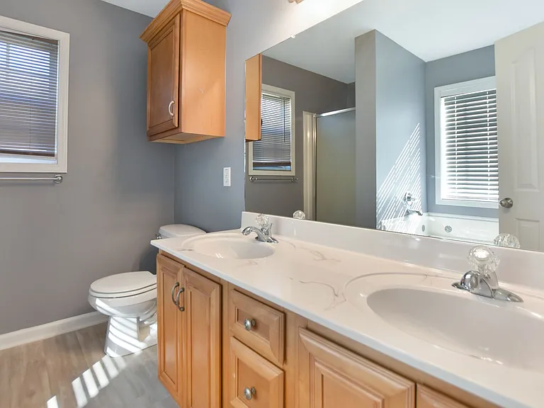 423 Athena Dr — Photo 13