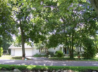 56 Center Hill Rd, Sugarloaf, PA 18249