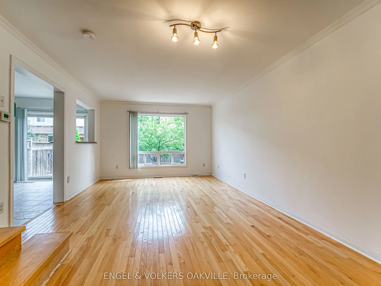 3 bed, $3,050 — Photo 2