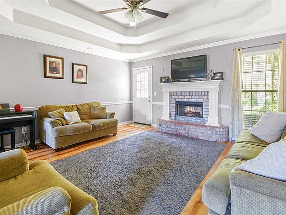 3rd image of 553 Eaglewood Dr
