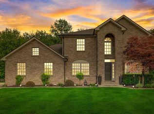 14387 Salem Dr E, Carmel, IN 46033