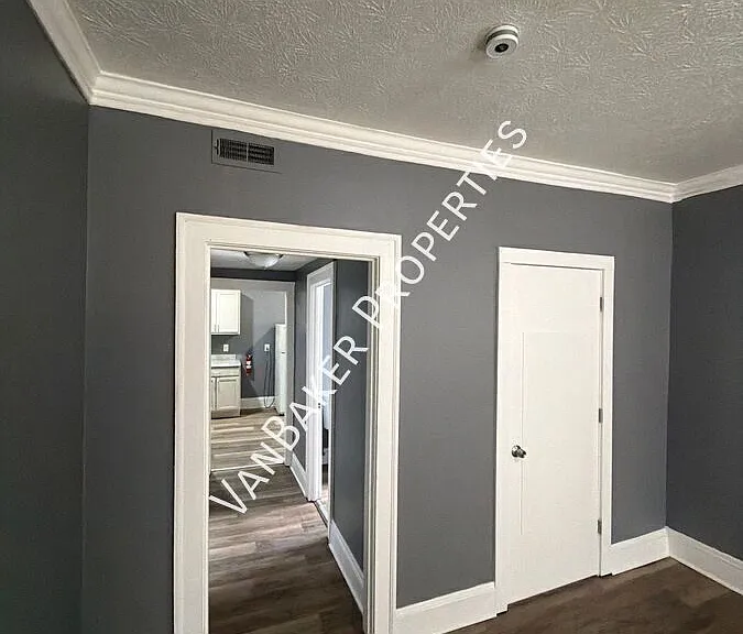 3498 Bosworth Rd #10 — Photo 8
