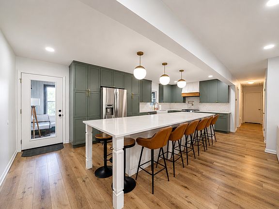 4th image of 4400 Black Partridge Ln