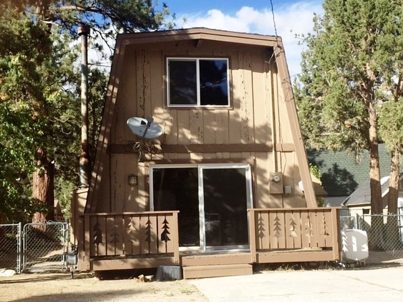 1st image of 325 E Tiger Lily Dr