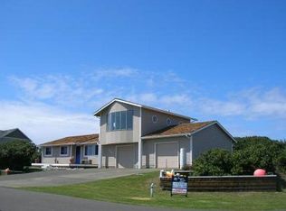 406 S Portal Loop SW, Ocean Shores, WA 98569