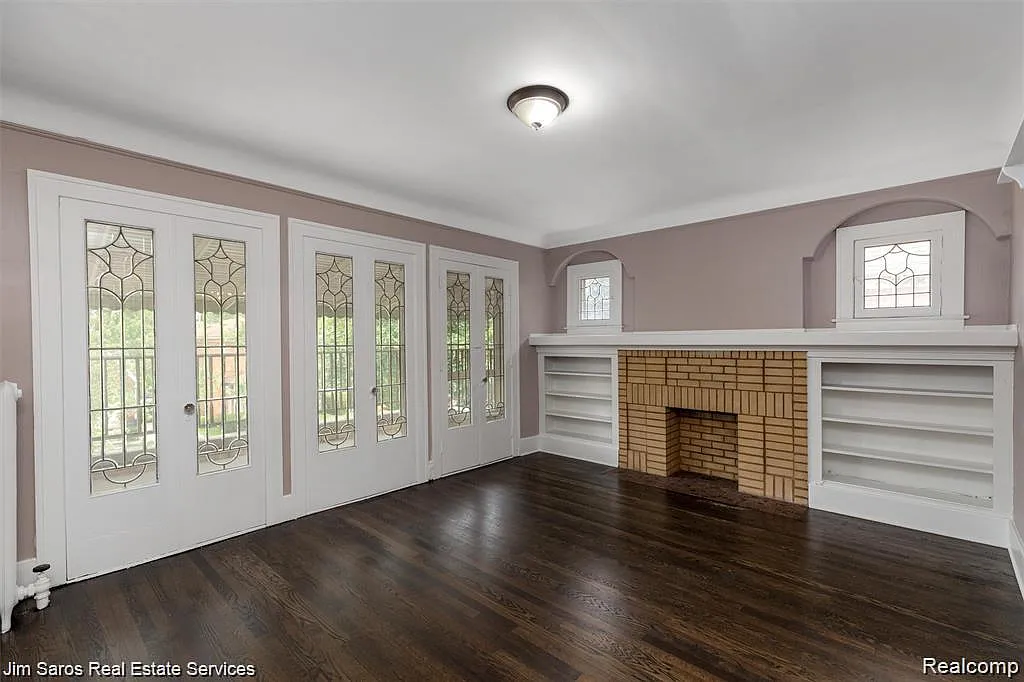 3 bed, 1350 sqft, $1,900 — Photo 3
