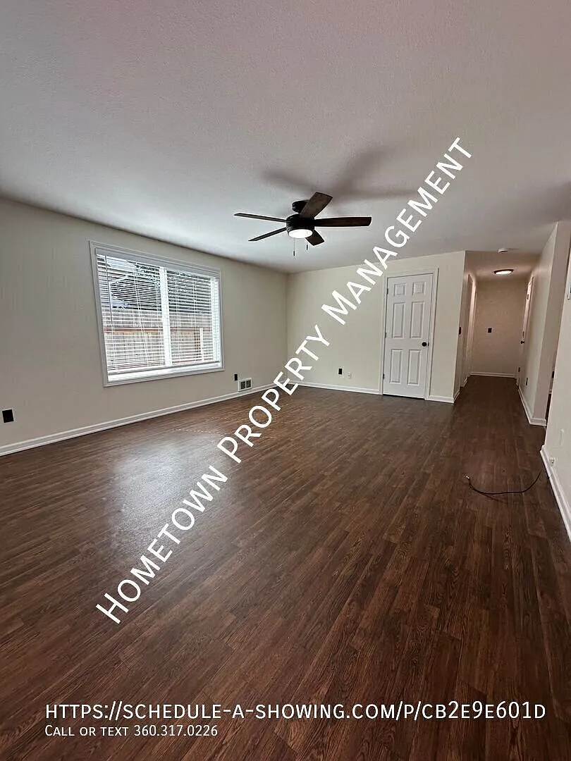 3-Bedroom Rambler in Downtown Olympia with Modern Upgrades & Spacious Yard — Photo 2