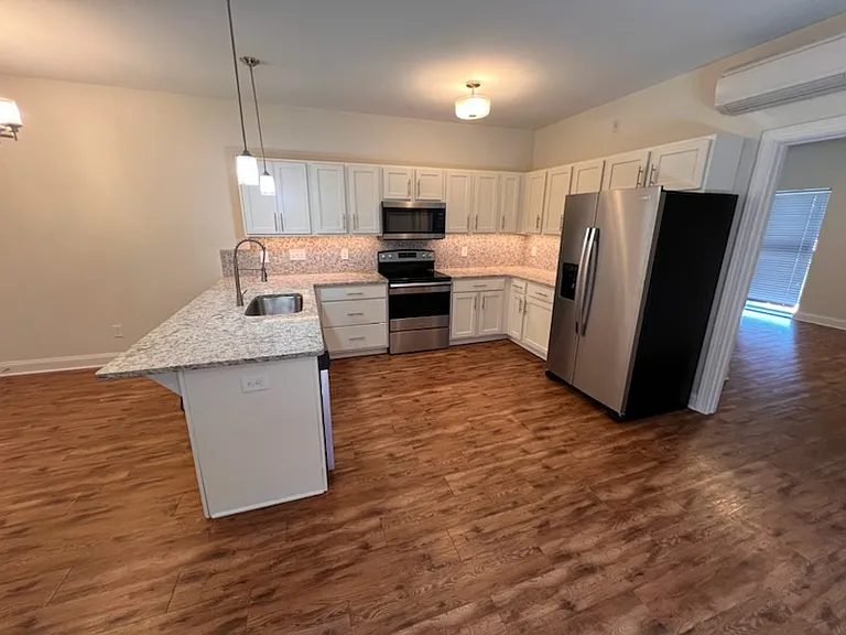 196 W Main St #10 — Photo 6