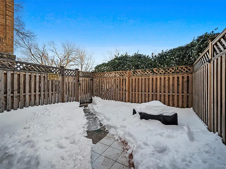 520 Ashford Ave #5 — Photo 33