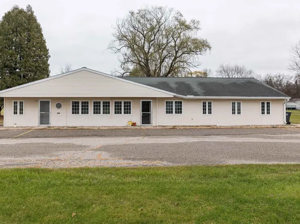 328 N Main St, Westfield, WI 53964