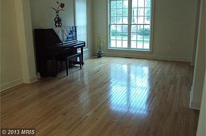 3rd image of 305 Cork Tree Ln