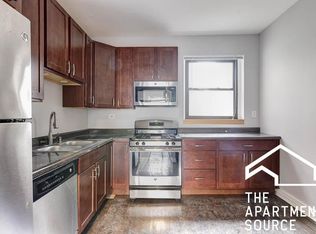 921 W Belle Plaine Ave #2E, Chicago, IL 60613