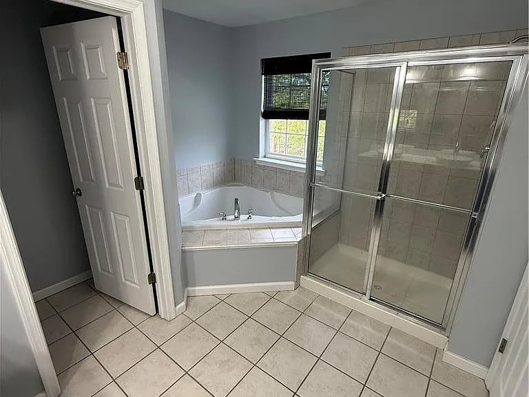 4528 Bellflower Way — Photo 15
