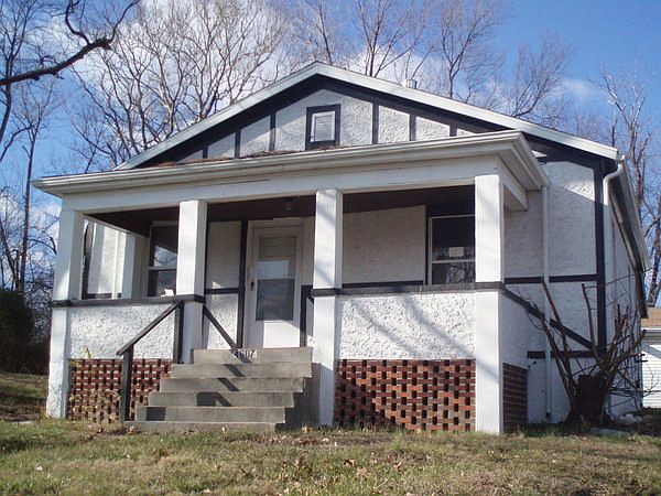 2nd image of 4607 Ravenwood Ave