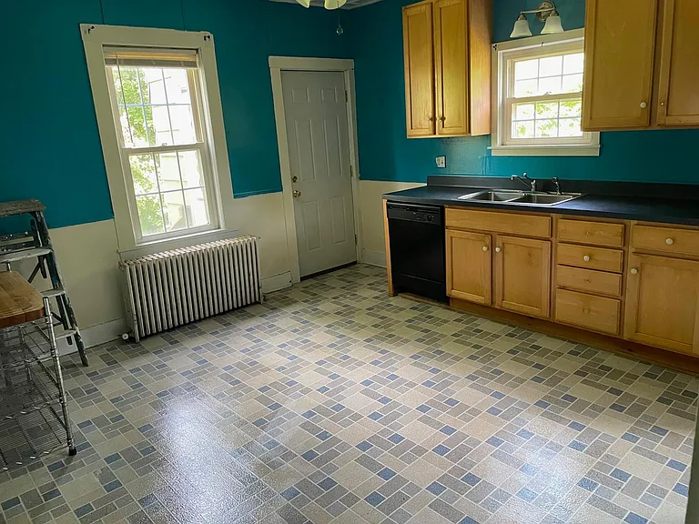 75 Old Pleasant St #75 — Photo 4