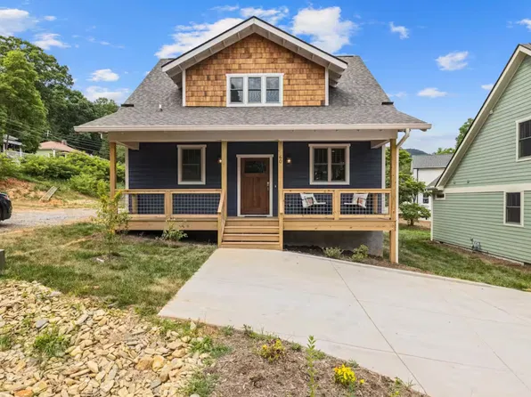 60 Penelope St, Black Mountain, NC 28711