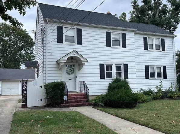 9 N 12th St, Millville, NJ 08332