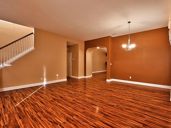 3rd image of 9951 Pianella Way