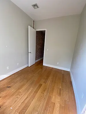 Rented by Hagstrom Management Inc | media 24