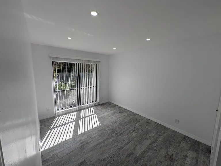 1733 N Congress Ave — Photo 29