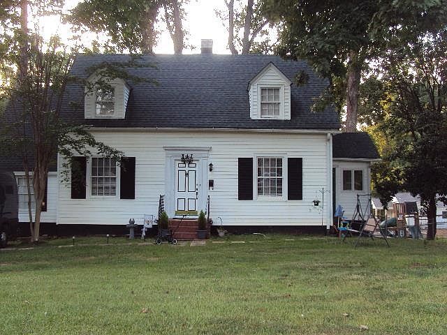 1st image of 382 Forest Ave