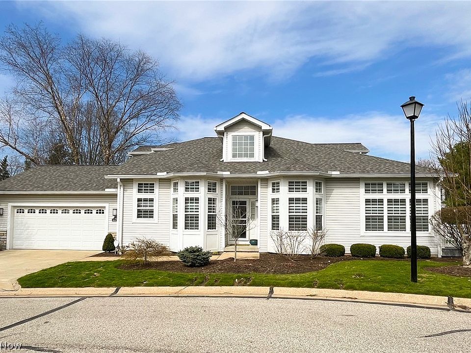 1st image of 15 Orchard Cir