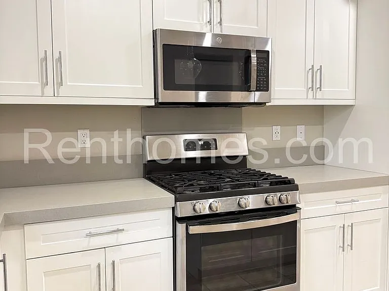 11007 Evelyn Way — Photo 10
