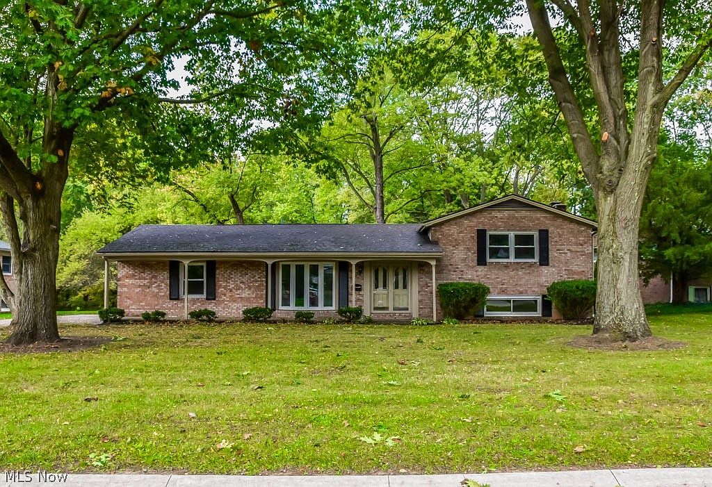 929 Linwood Ave SW, North Canton, OH 44720 Zillow