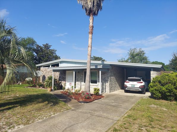 172 Miramar St, Mary Esther, FL 32569