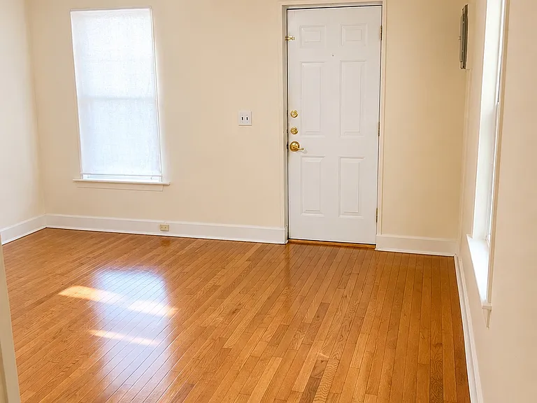 405 North St — Photo 2