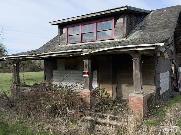 2nd image of 673 Monte Elma Road