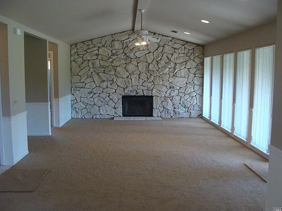 3rd image of 637 Whitney Ct