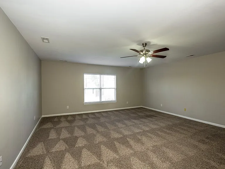 1733 Larne Cir — Photo 12