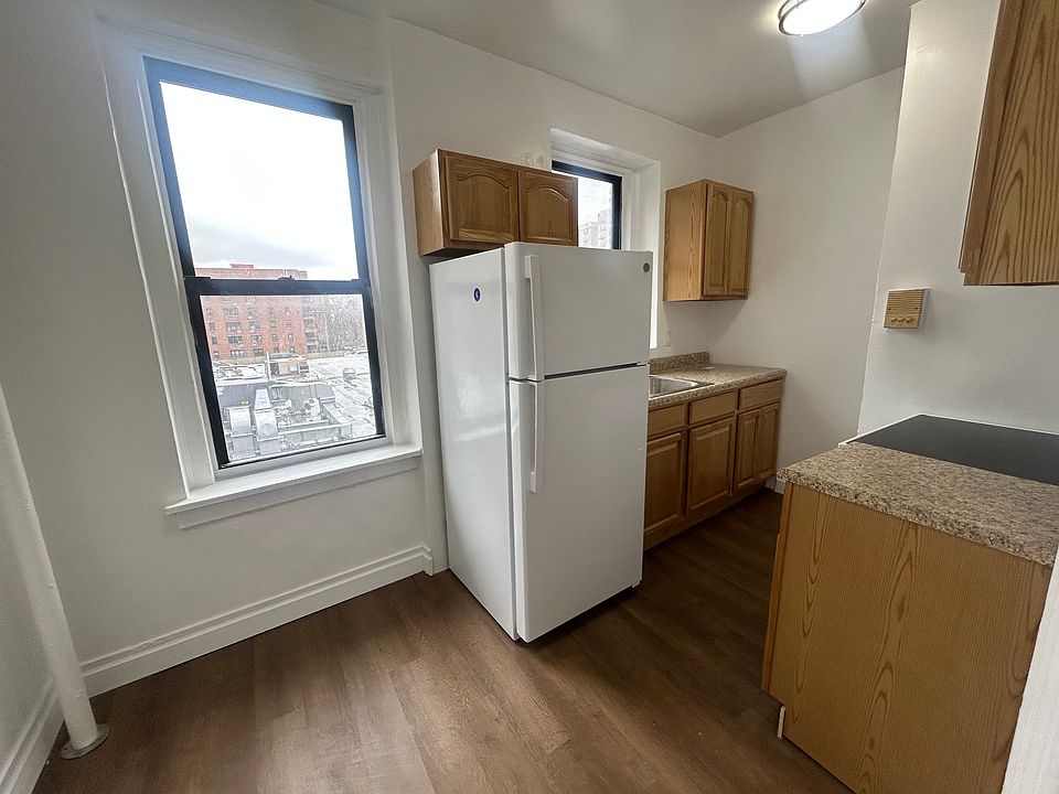 1st image of 701 W 189th St APT 2K