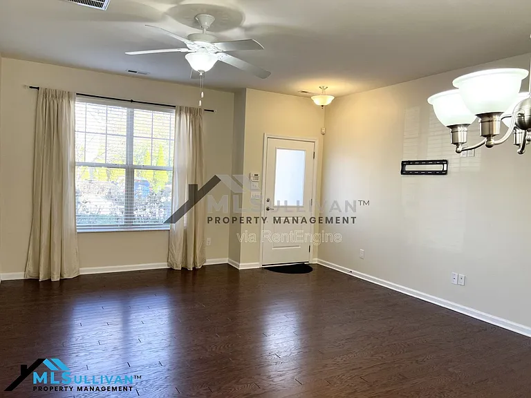 28 Sangre De Cristo Dr — Photo 3